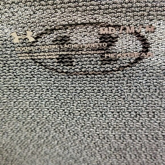 LAST CHANCE Under Armour Graphic Logo Sz M V-neck Gray Short Sleeve Pullover Top - Picture 5 of 9